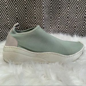 Mint Sneakers
